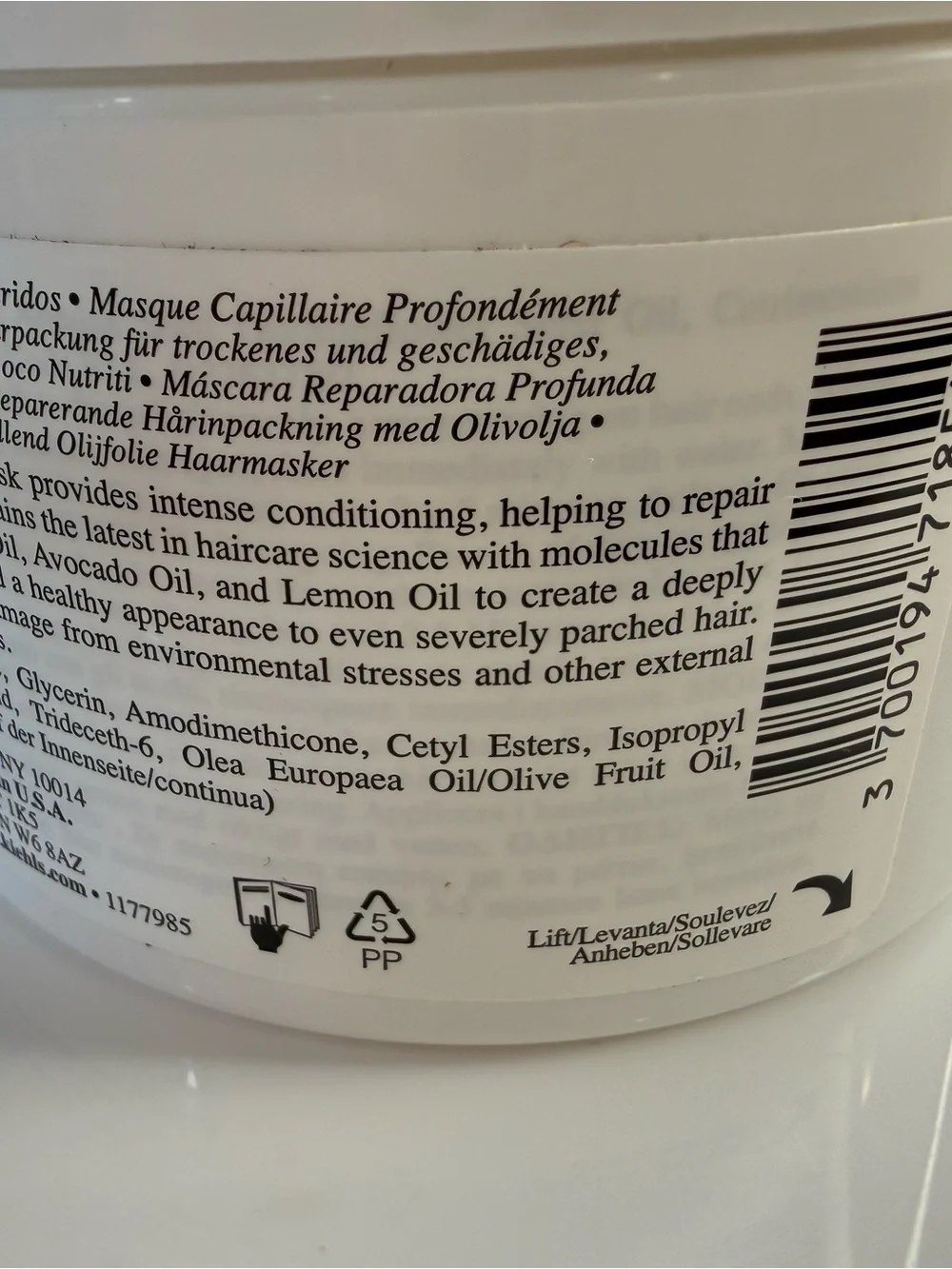 Kiehl's Olive Fruit Oil Deeply Reparative Hair Mask - White